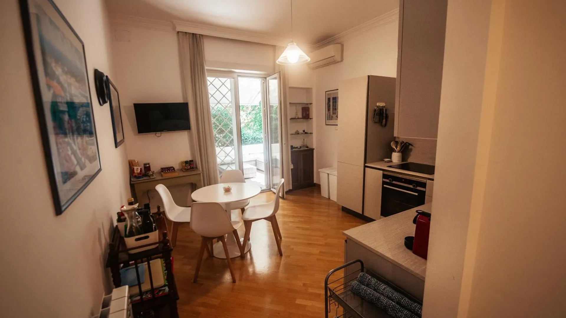 Green Hill Apartment - Exclusive Use Rome 0*,  Italy