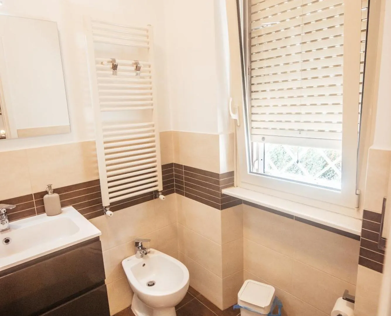 Green Hill Apartment - Exclusive Use Rom 0*,